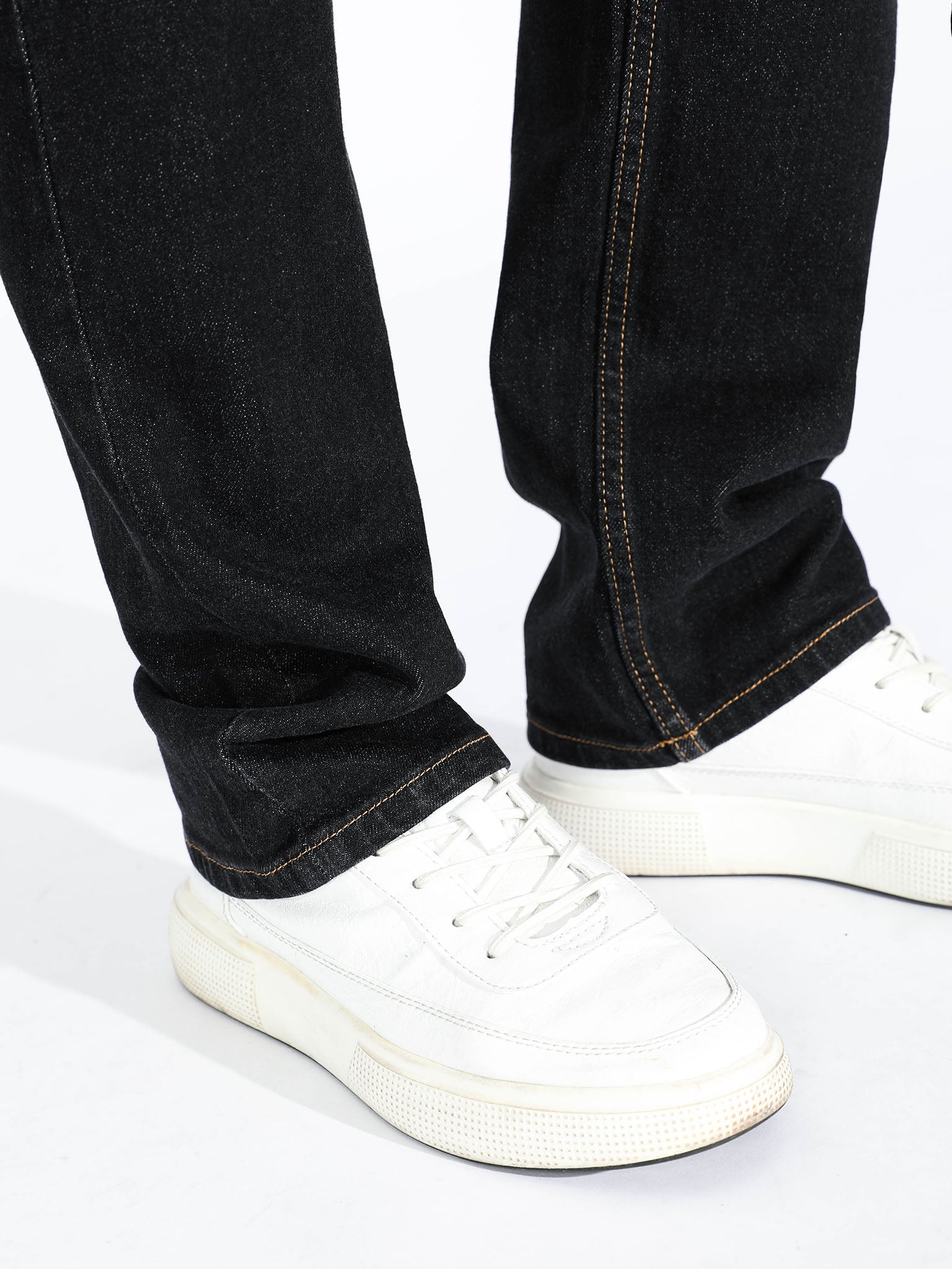 Slim Straight Jeans - Black