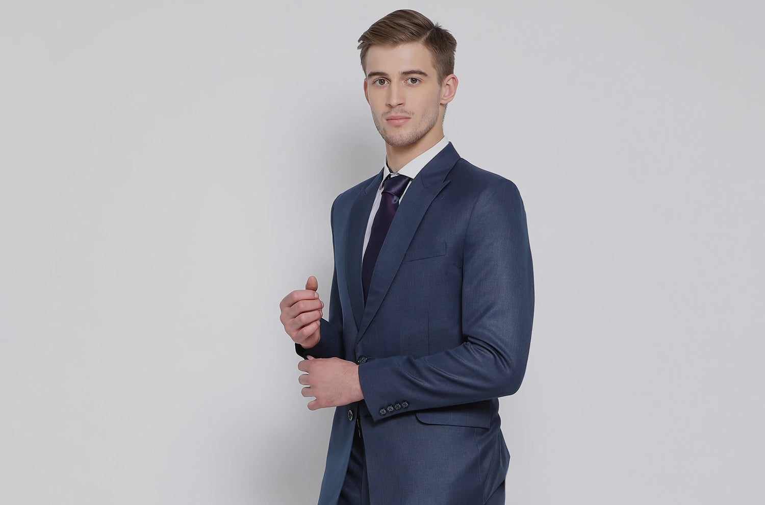 <span style="color: #fff; font-family: leaguegothic-regular" class="h1 uppercase">Meet The Suit That Sets You Apart</span>