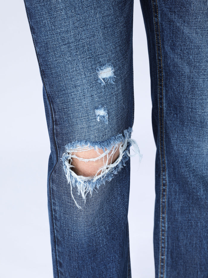 Slim Distressed Jeans - Medium Wash